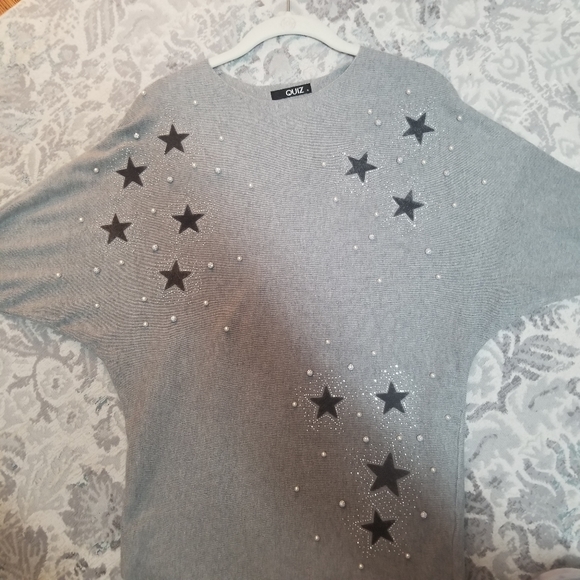 Gray Star Sweater - Picture 5 of 11